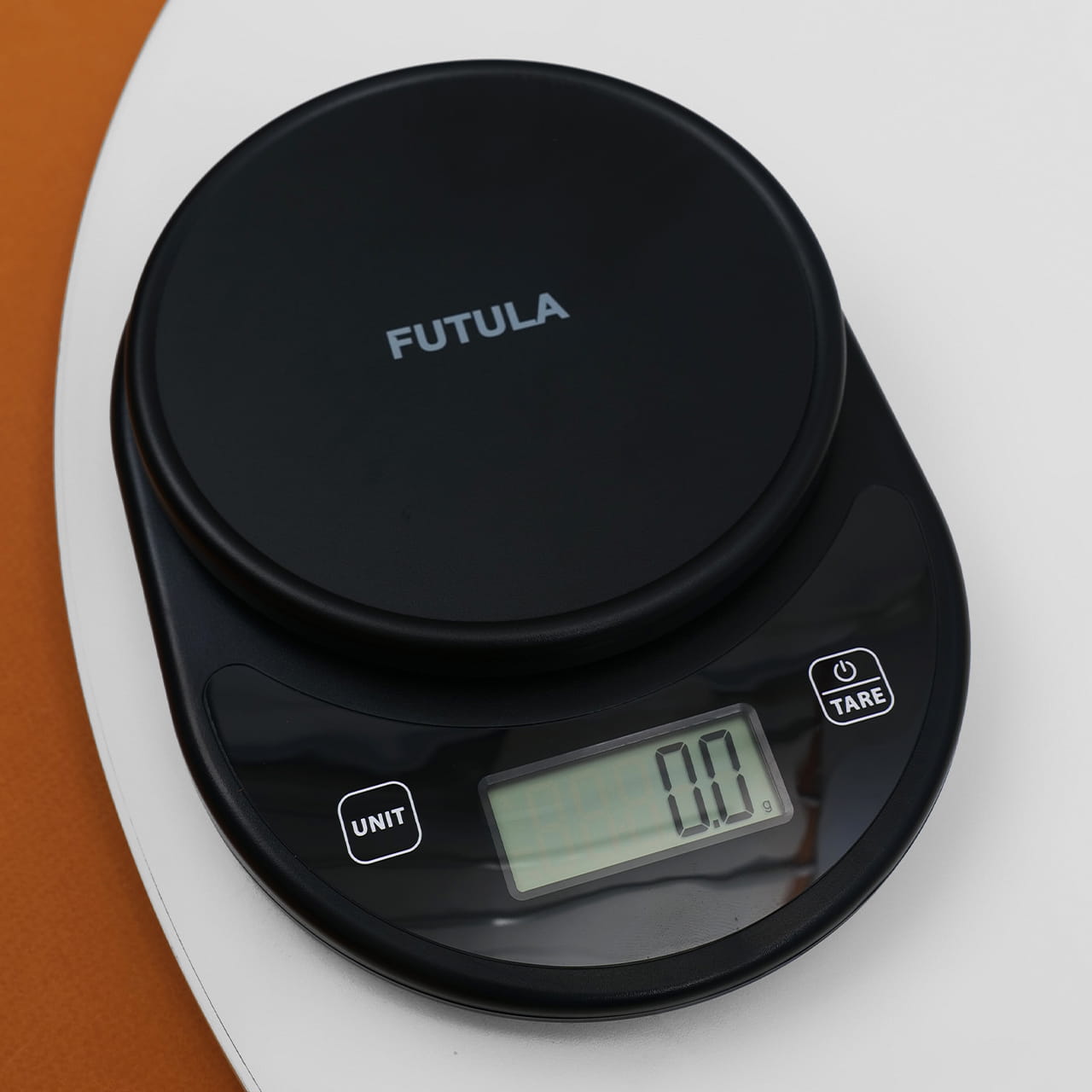Управление весами осуществляется с помощью двух сенсорных кнопок