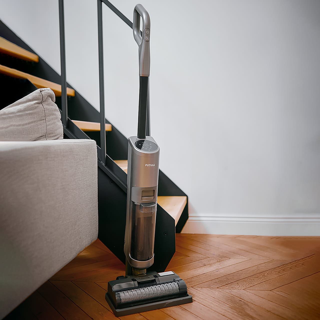 Купить недорогой моющий пылесос Futula Wet and Dry Vacuum Cleaner H12 белого цвета у официального дилера в России со склада в Москве